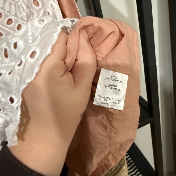 ALL ROW Elegant White Eyelet Blouse with Bow Straps size large - Picture 4 of 7